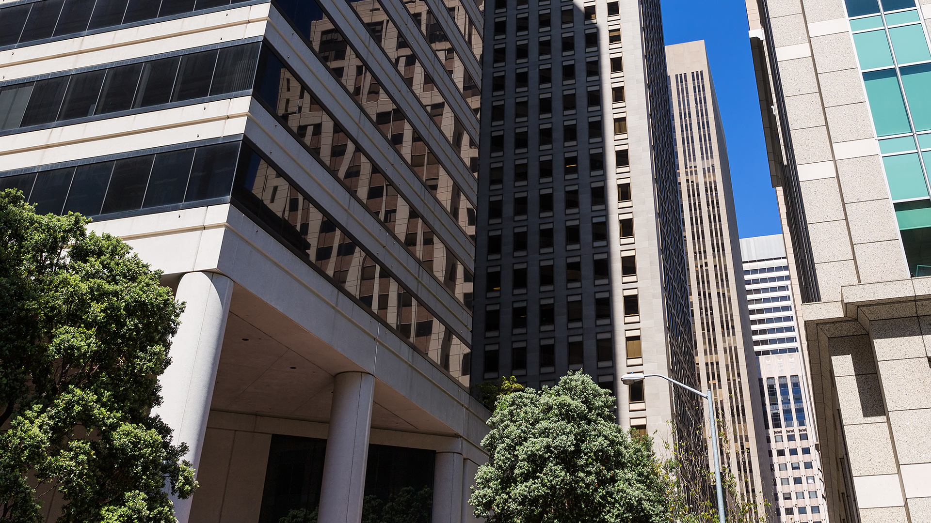 Foto Real Estate Law