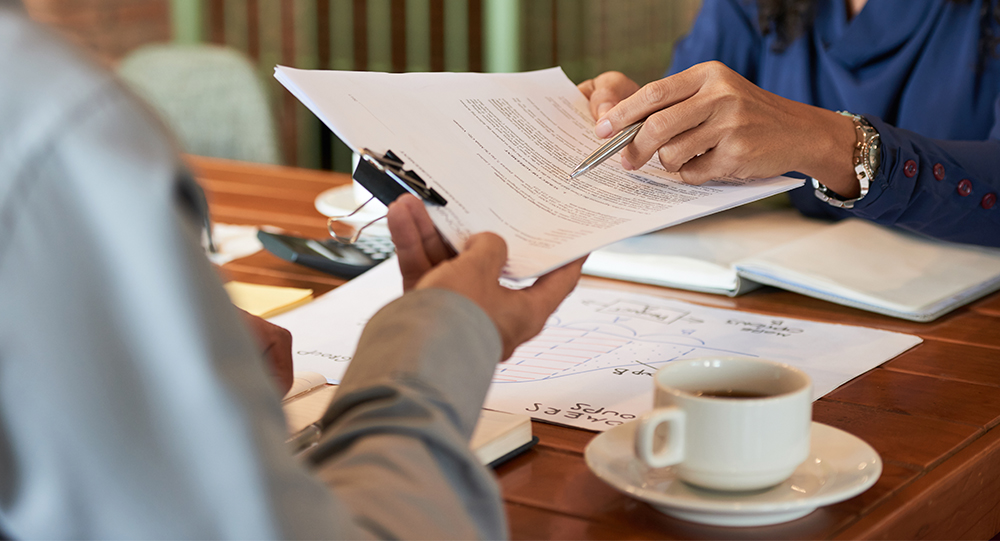 Foto Contratos como ferramenta de mitigação de riscos: quais cláusulas negligenciadas merecem atenção na negociação?